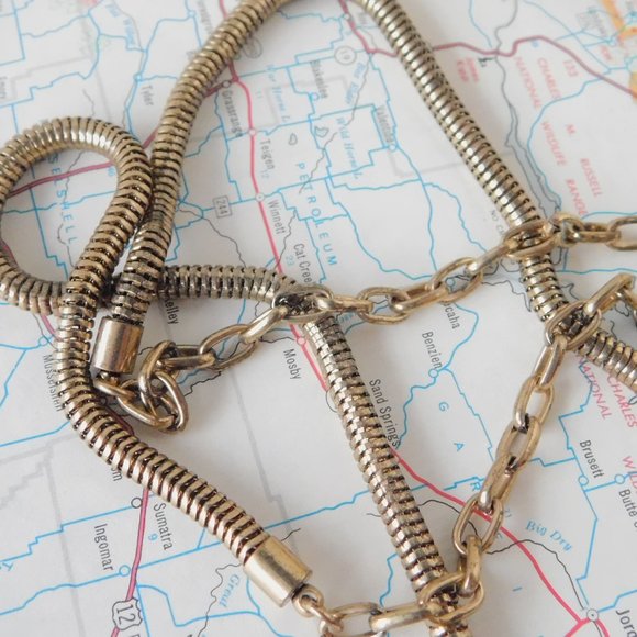 long crystal statement necklace - Picture 5 of 6